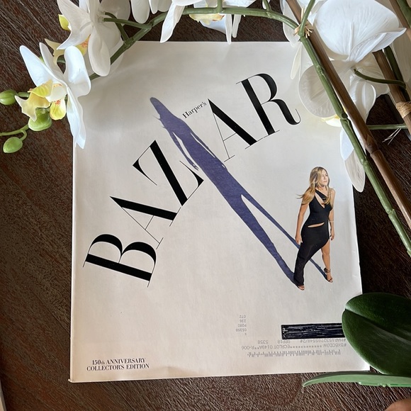 Magazines - Picture 6 of 8